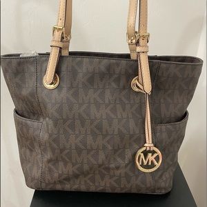 Authentic Michael Khors Tote